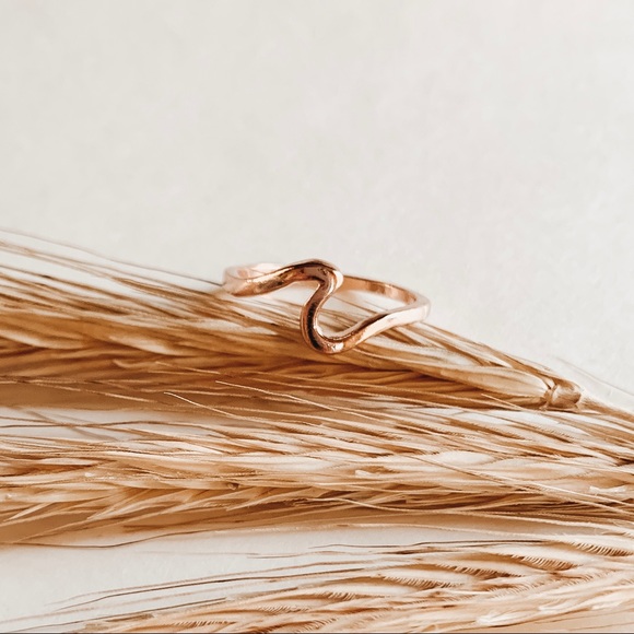 Rose Gold Dainty Wave Ring - Picture 2 of 2